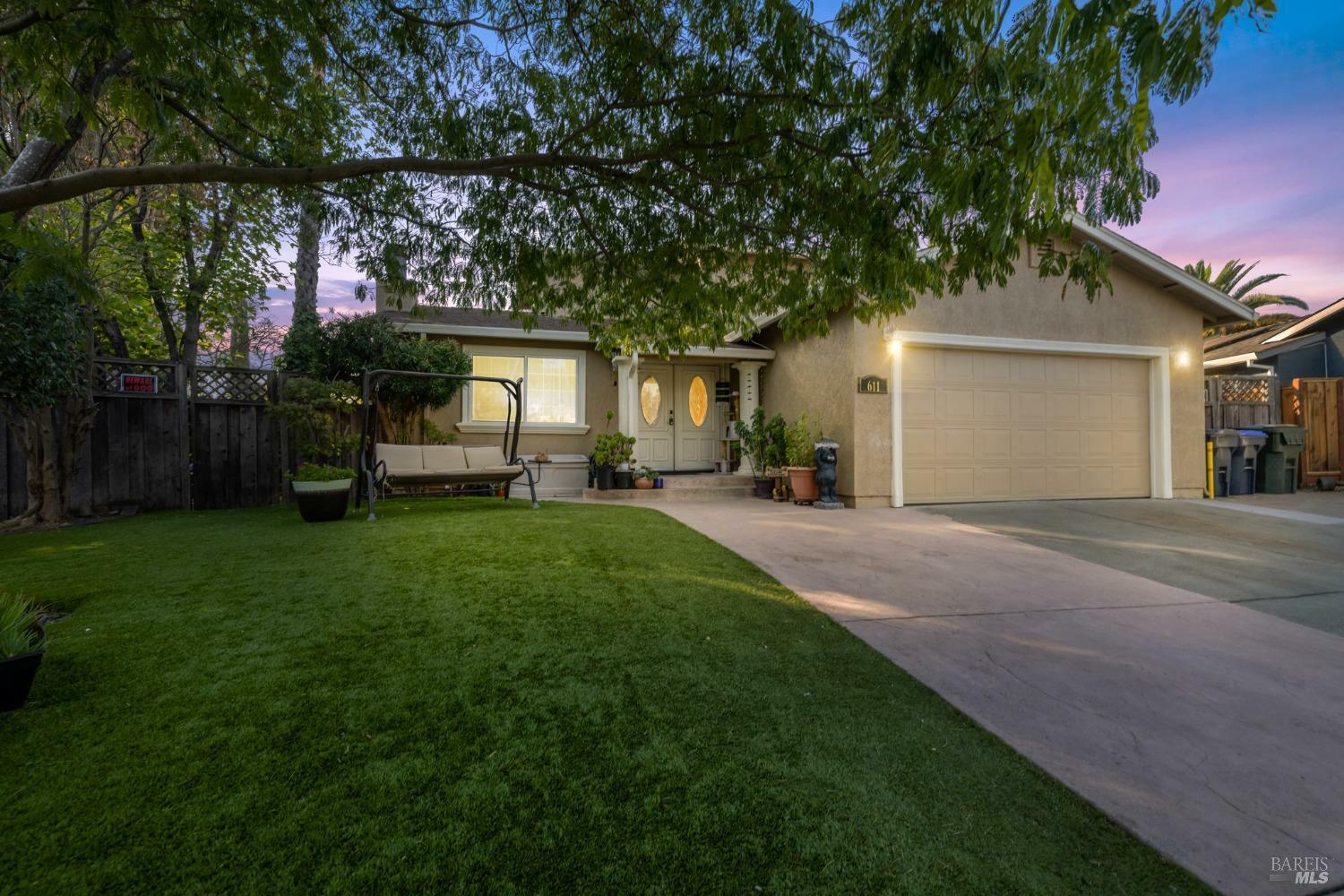 Property Photo:  611 Phillip Way  CA 94585 