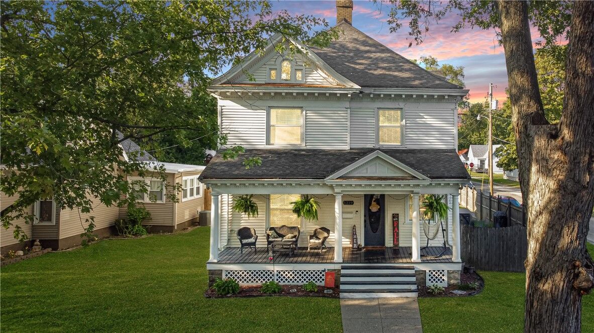 Property Photo:  1219 Monroe Avenue  IL 61920 