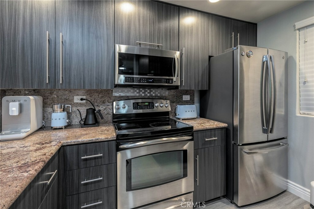 Property Photo: 2253 Martin 115 CA 92612