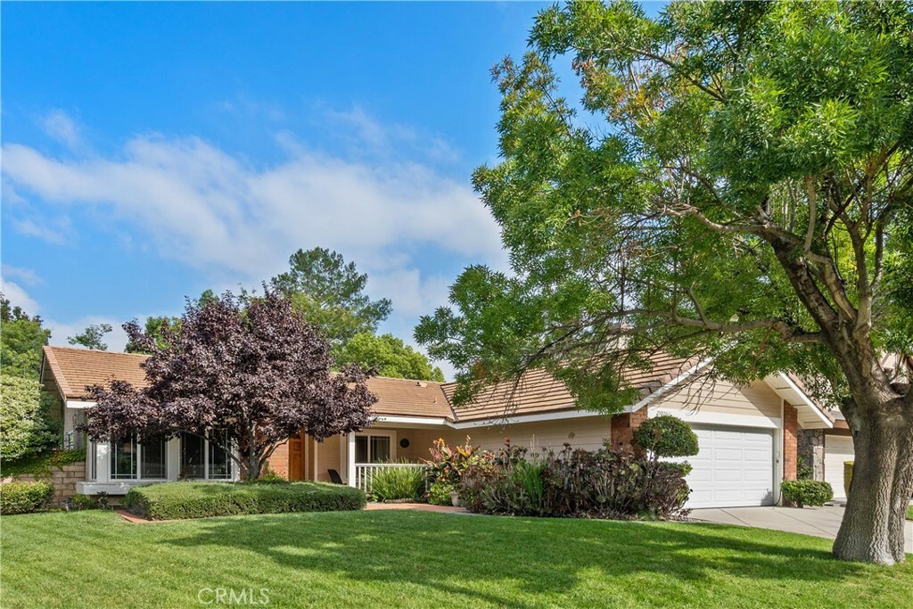 Property Photo: 25926 Moreno Drive CA 91355
