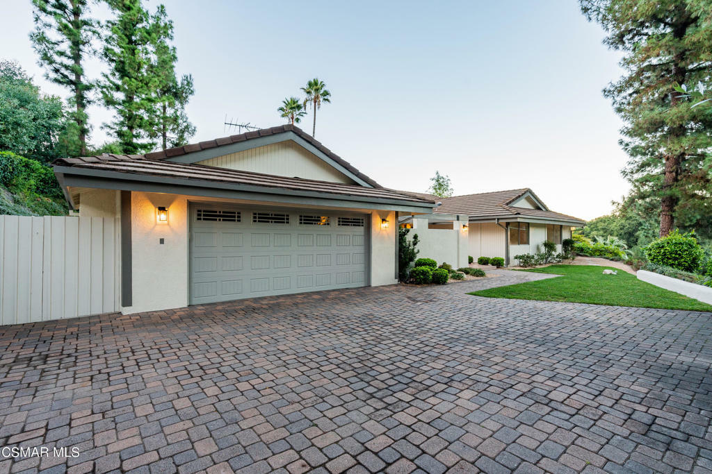 Property Photo:  4605 San Feliciano Drive  CA 91364 