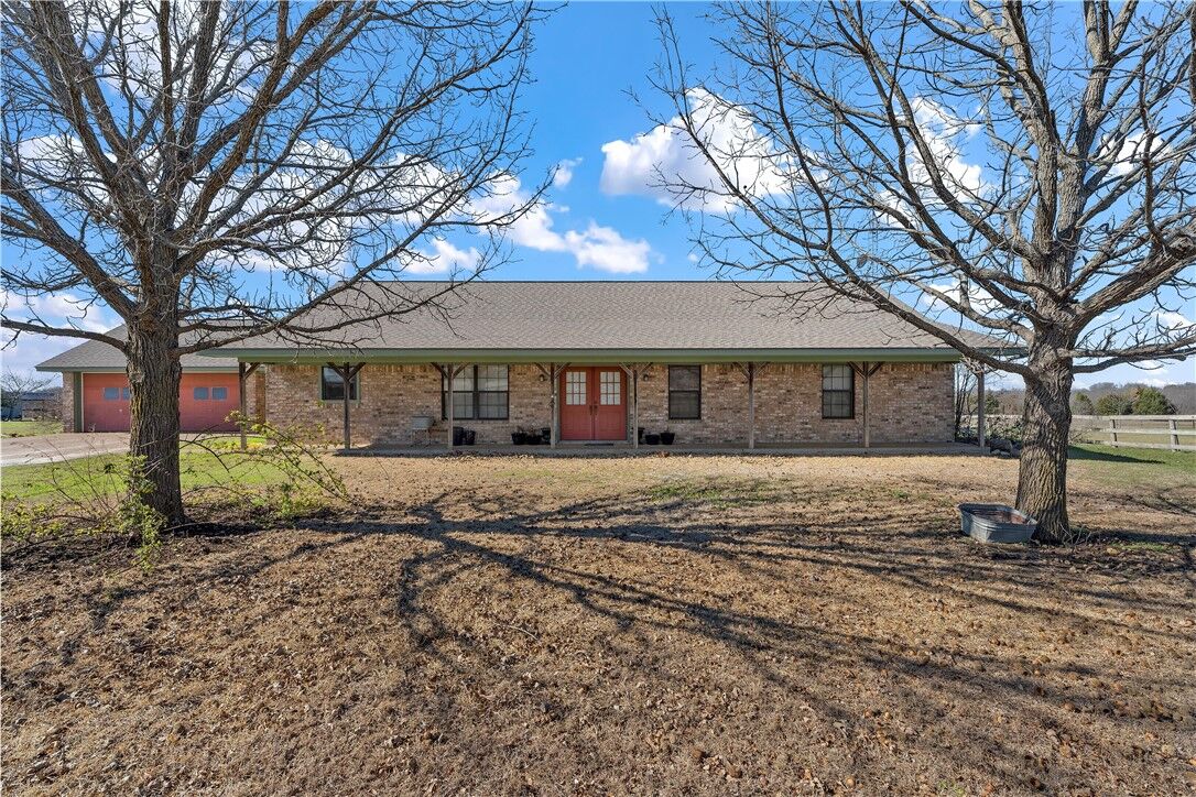 Photo de la propriété:  1405 Four Corners Road  TX 76691 
