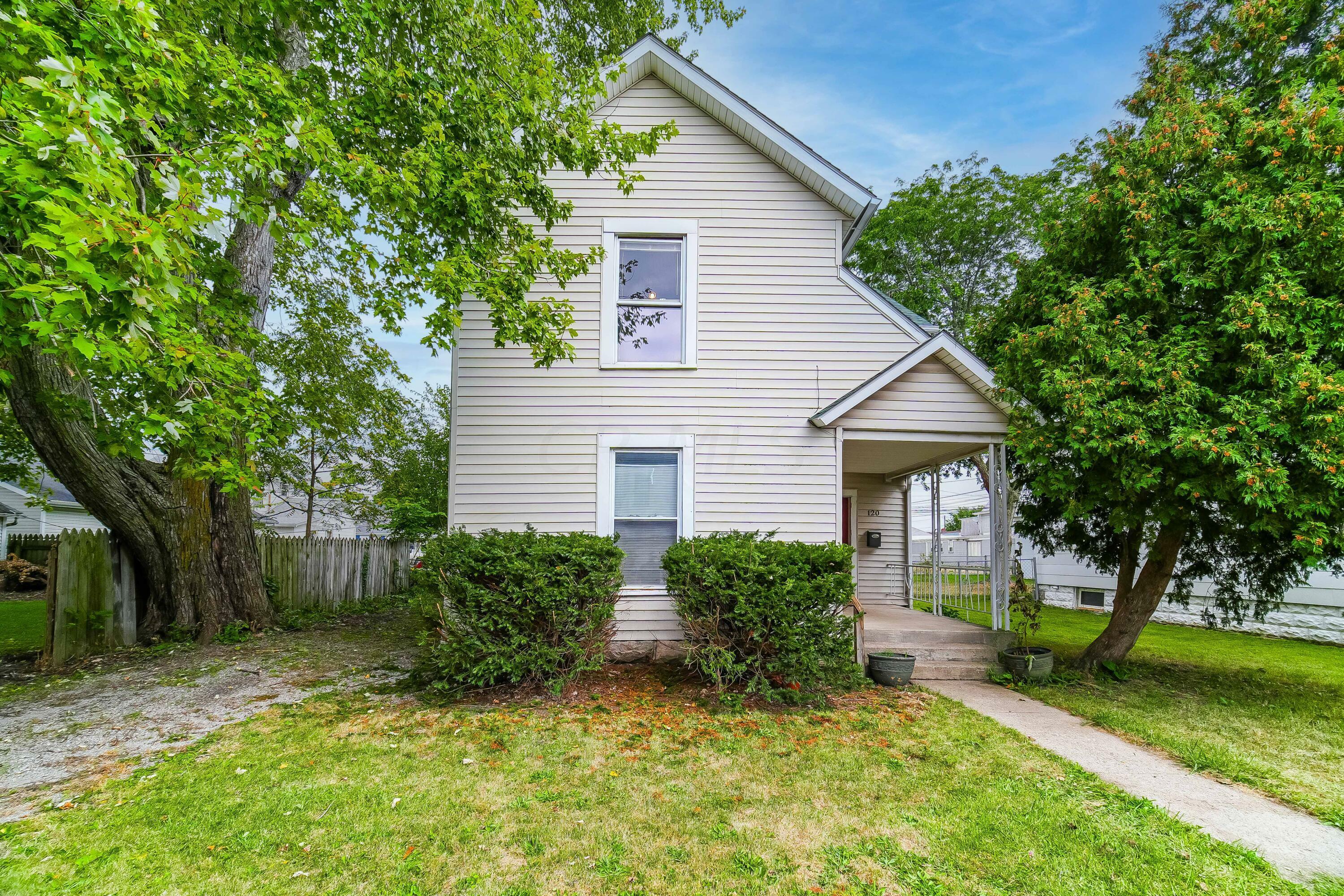 Property Photo: 120 W Buckingham Avenue OH 43311
