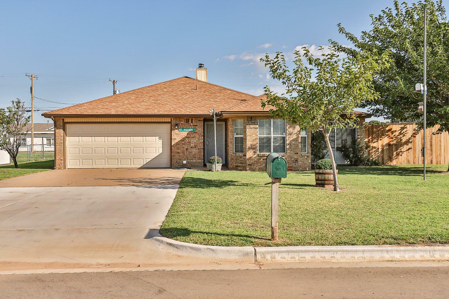 Property Photo:  907 E Marlboro Street  TX 79403 