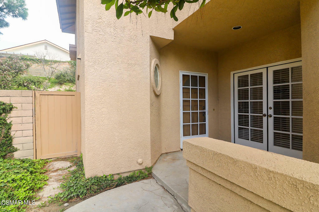 Property Photo: 1711 Shady Brook Drive CA 91362
