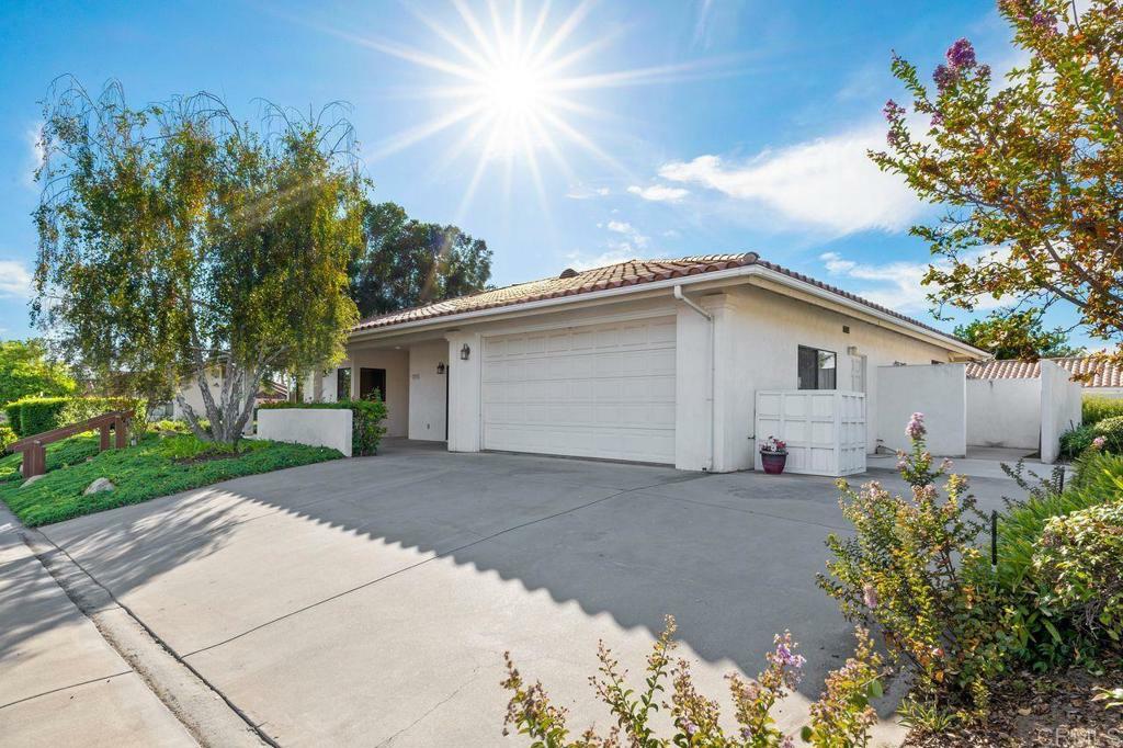 Property Photo:  919 Ridge Heights Drive  CA 92028 