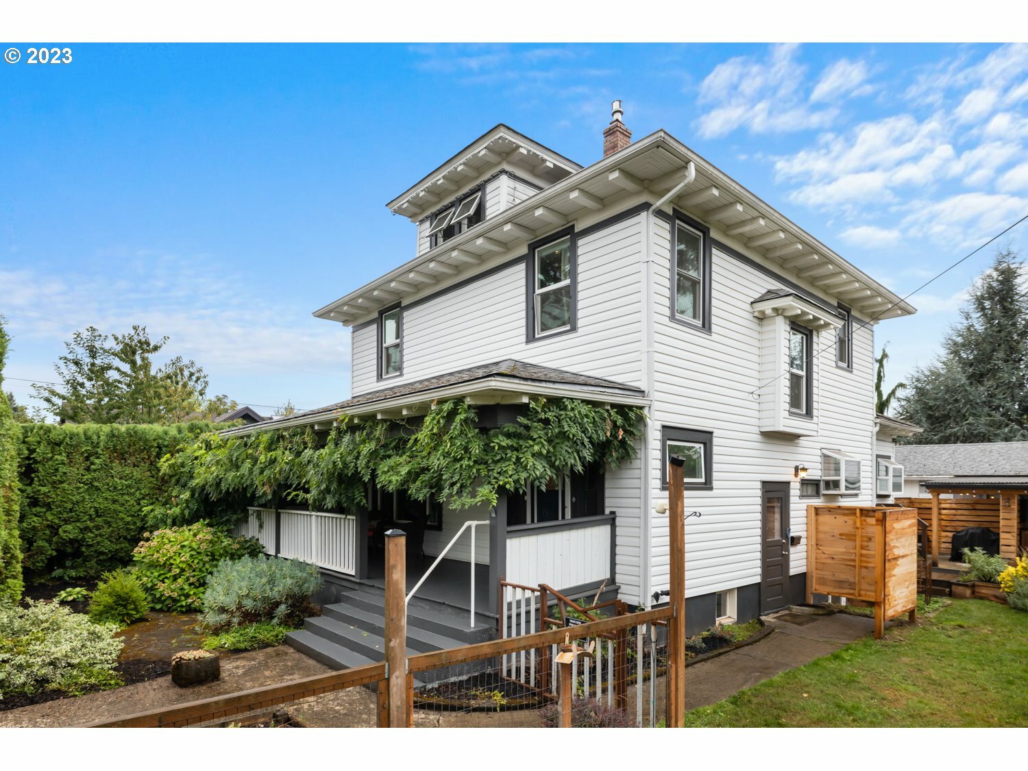 4153 SE 67th Ave  Portland OR 97206 photo