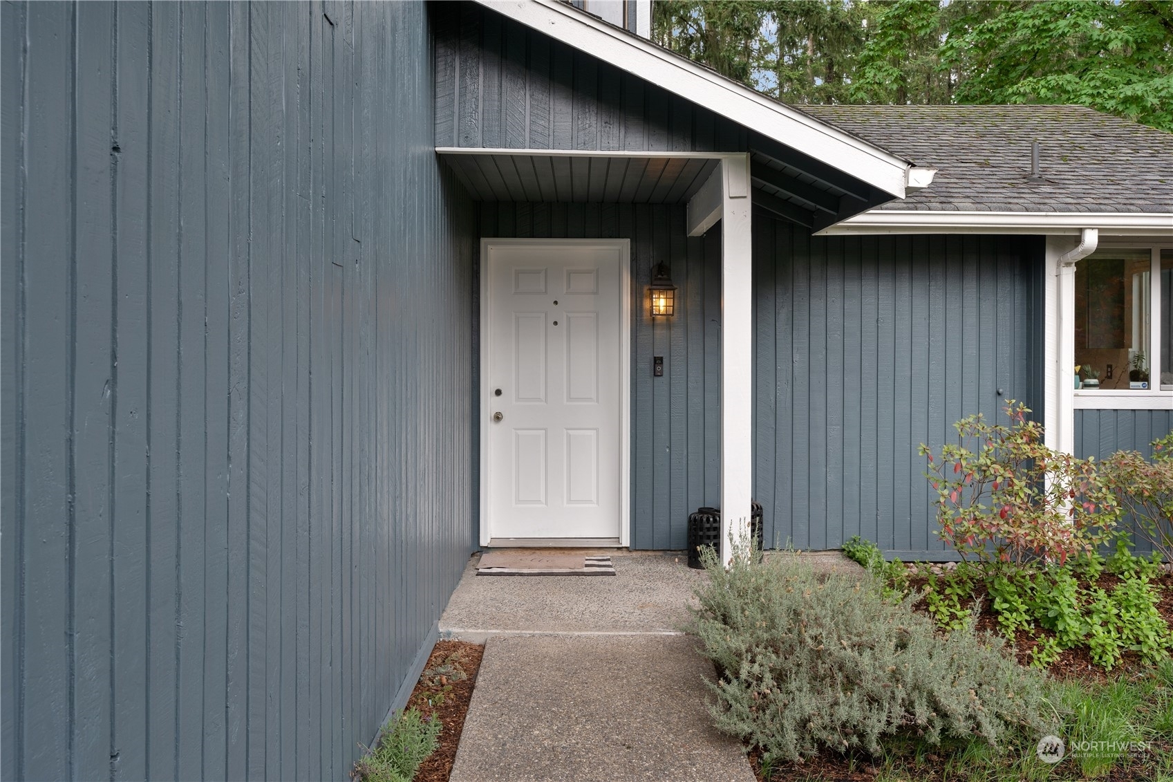 Property Photo:  26622 197th Place SE  WA 98042 