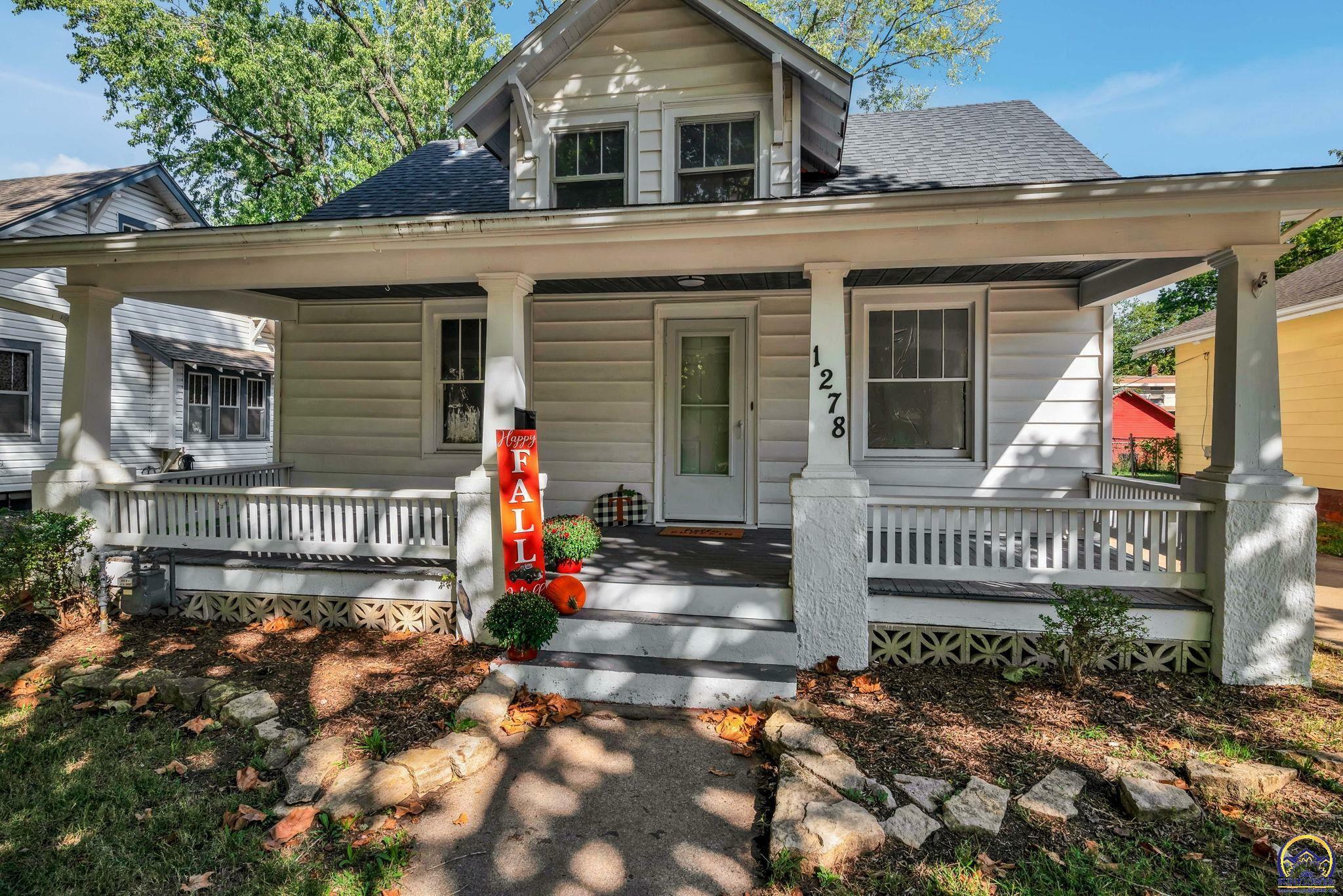 Property Photo:  1278 SW Wayne Ave  KS 66604 