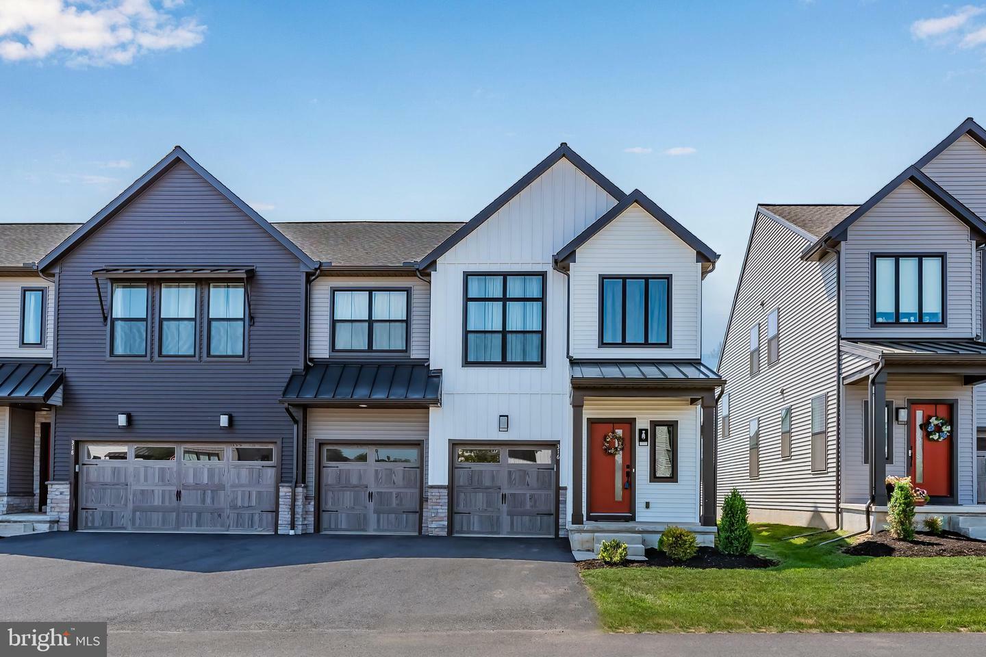 316 Edge Towne Lane  Mechanicsburg PA 17055 photo