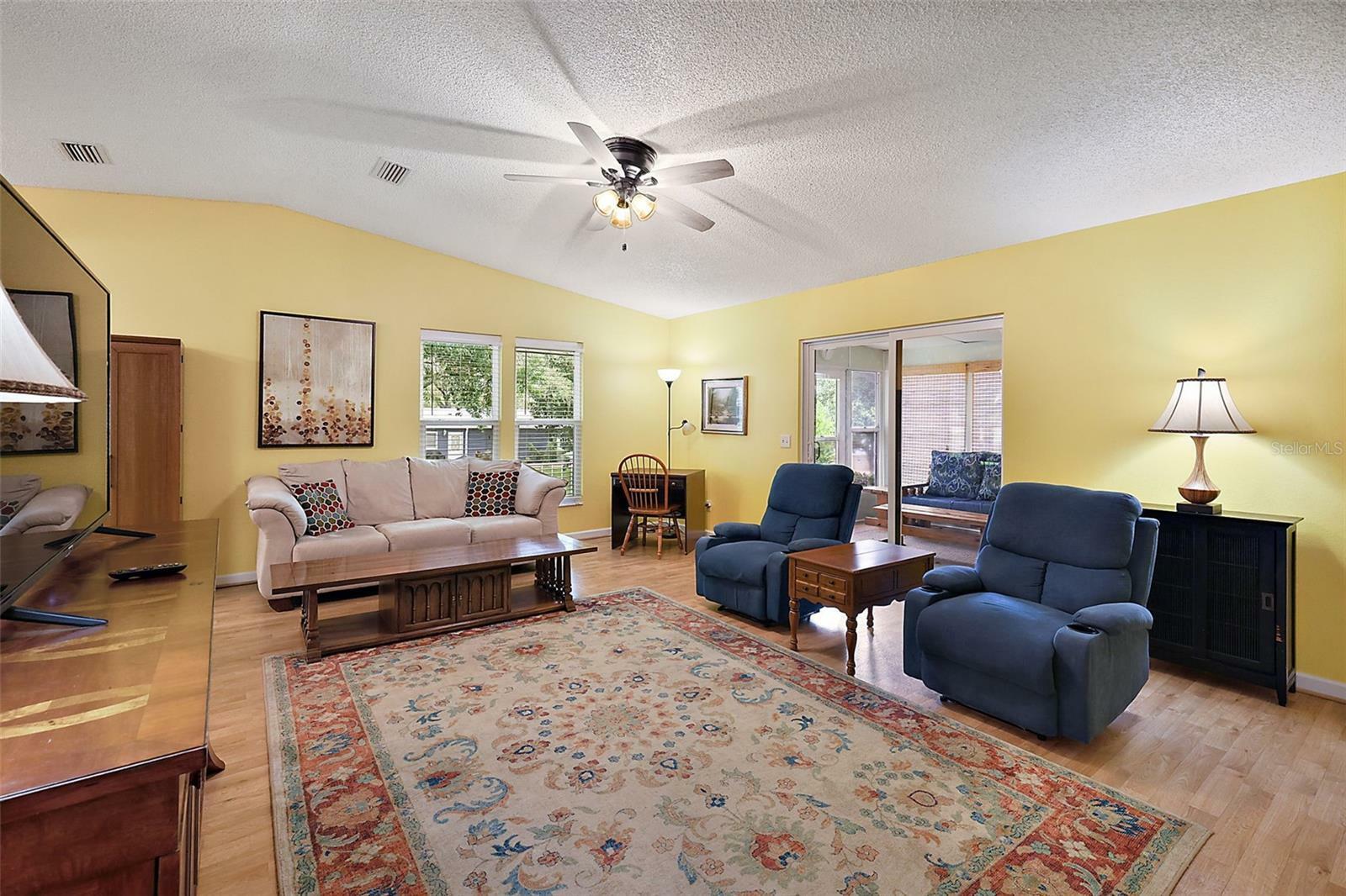 Property Photo: 1406 Torrey Pines Drive FL 32159