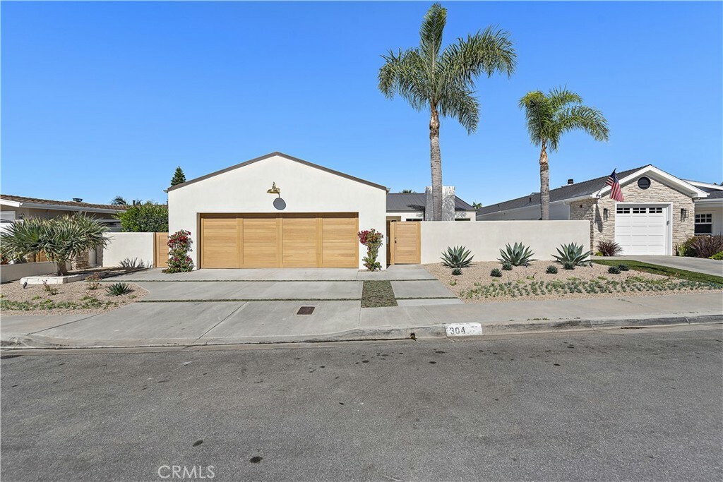 Property Photo:  304 Avenida La Costa  CA 92672 