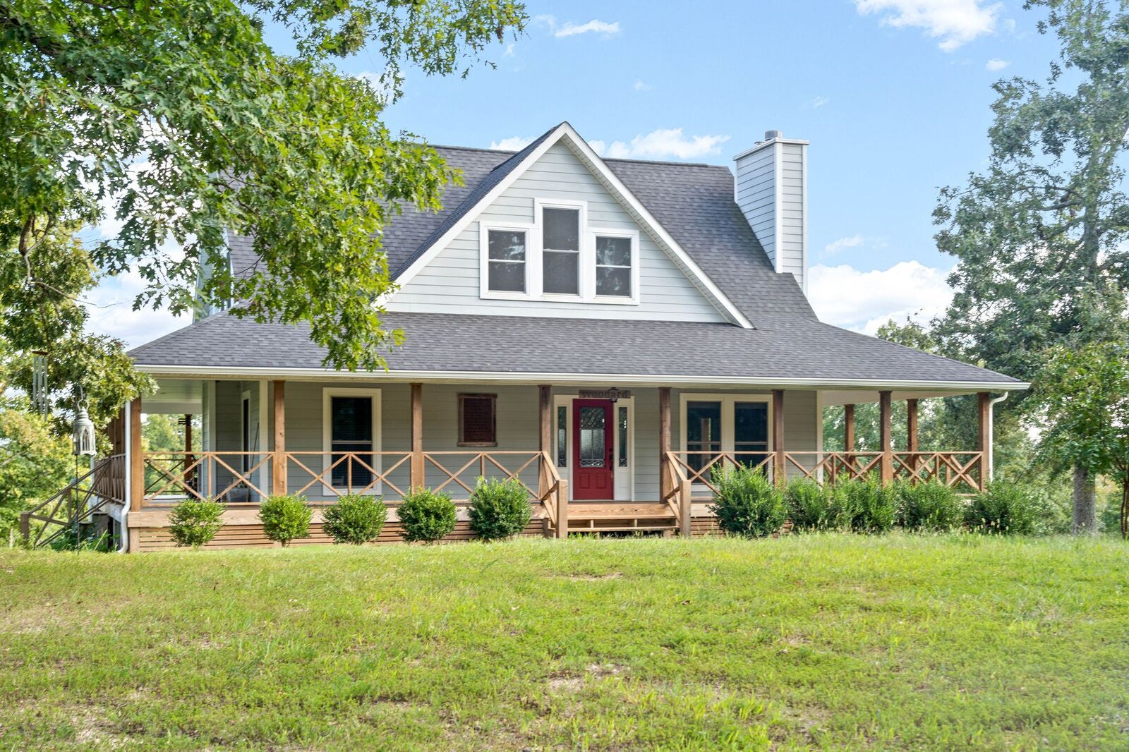 Property Photo:  554 Hayes Ridge Rd  TN 37079 