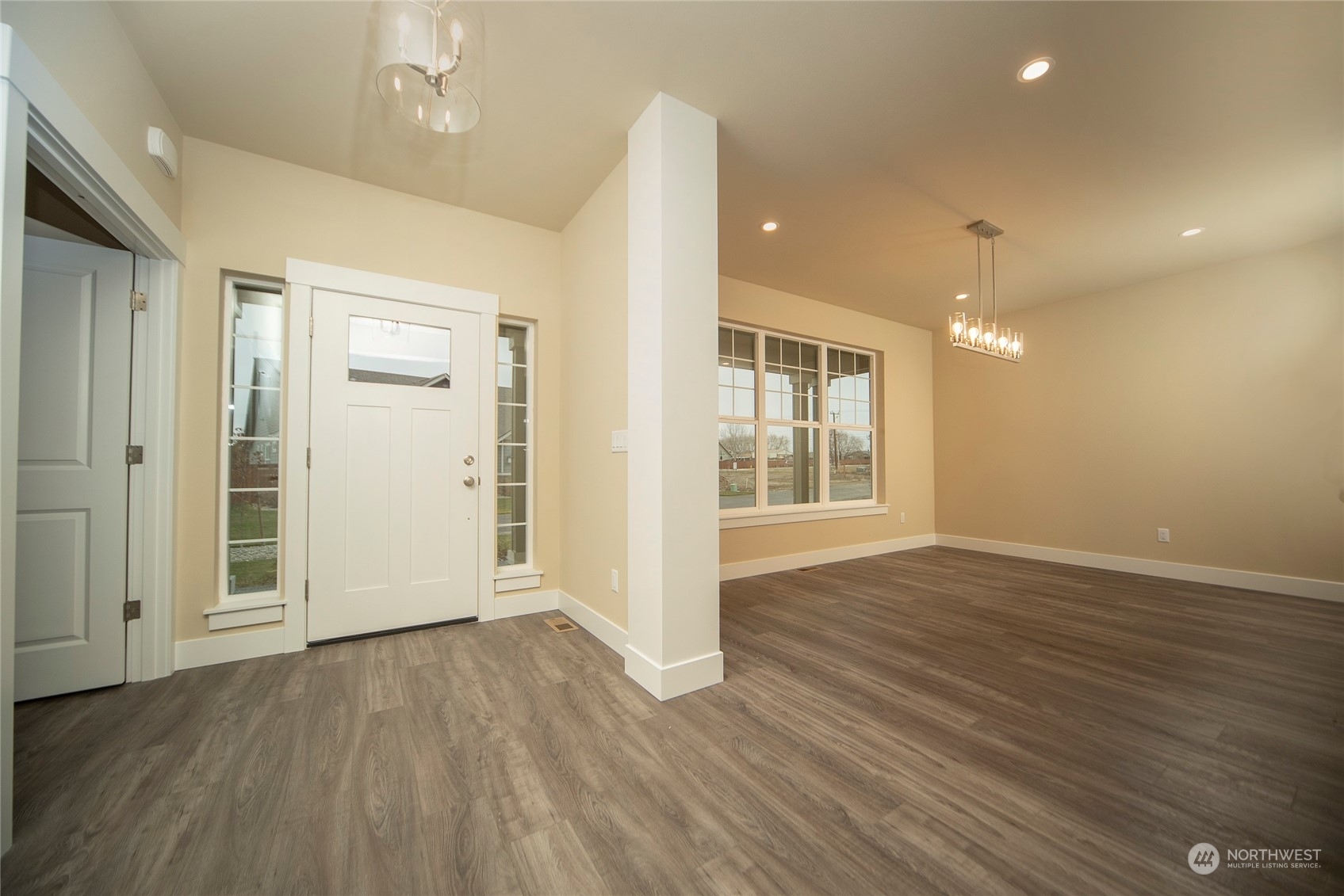 Property Photo: 1206 E Sanders Road WA 98926