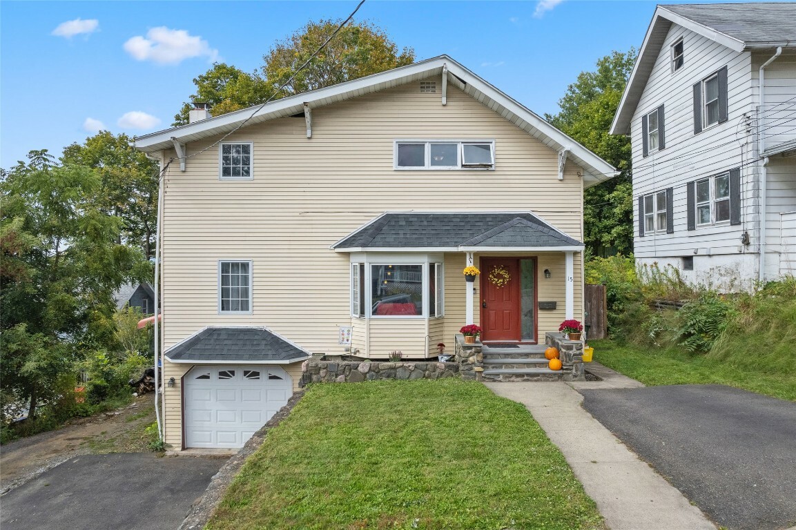 Property Photo:  15 Longview Avenue  NY 13905 