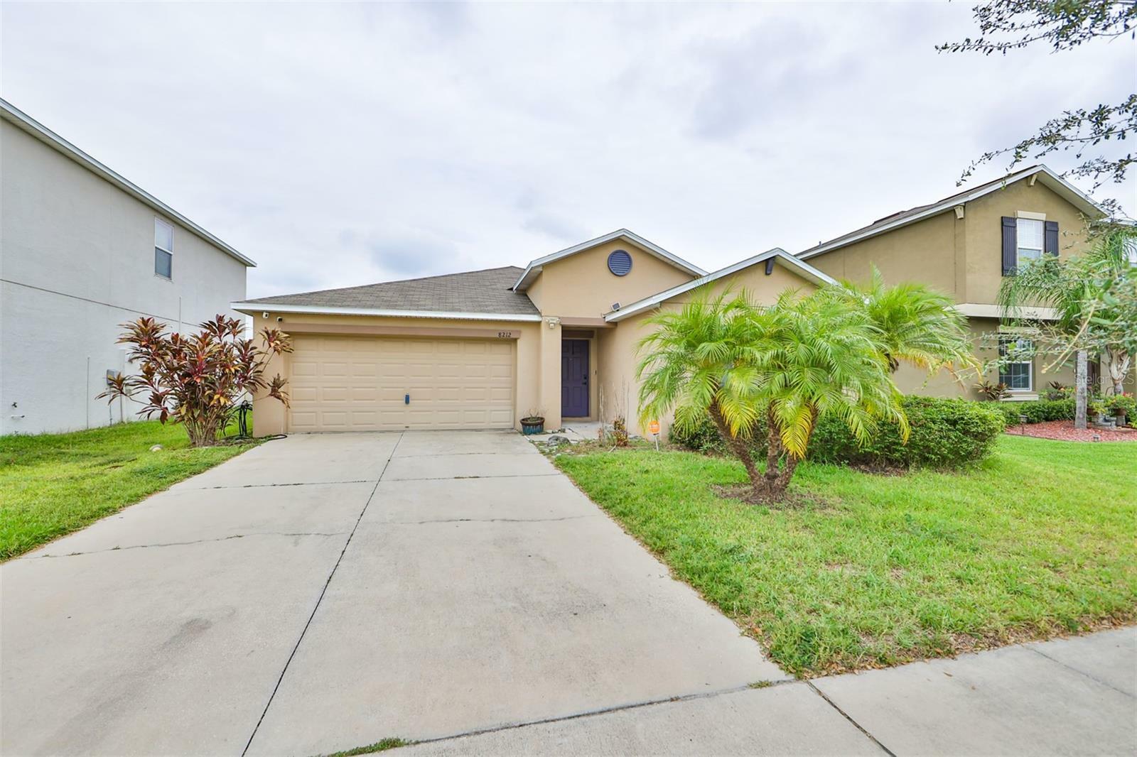 Property Photo:  8212 Cherry Branch Drive  FL 33573 