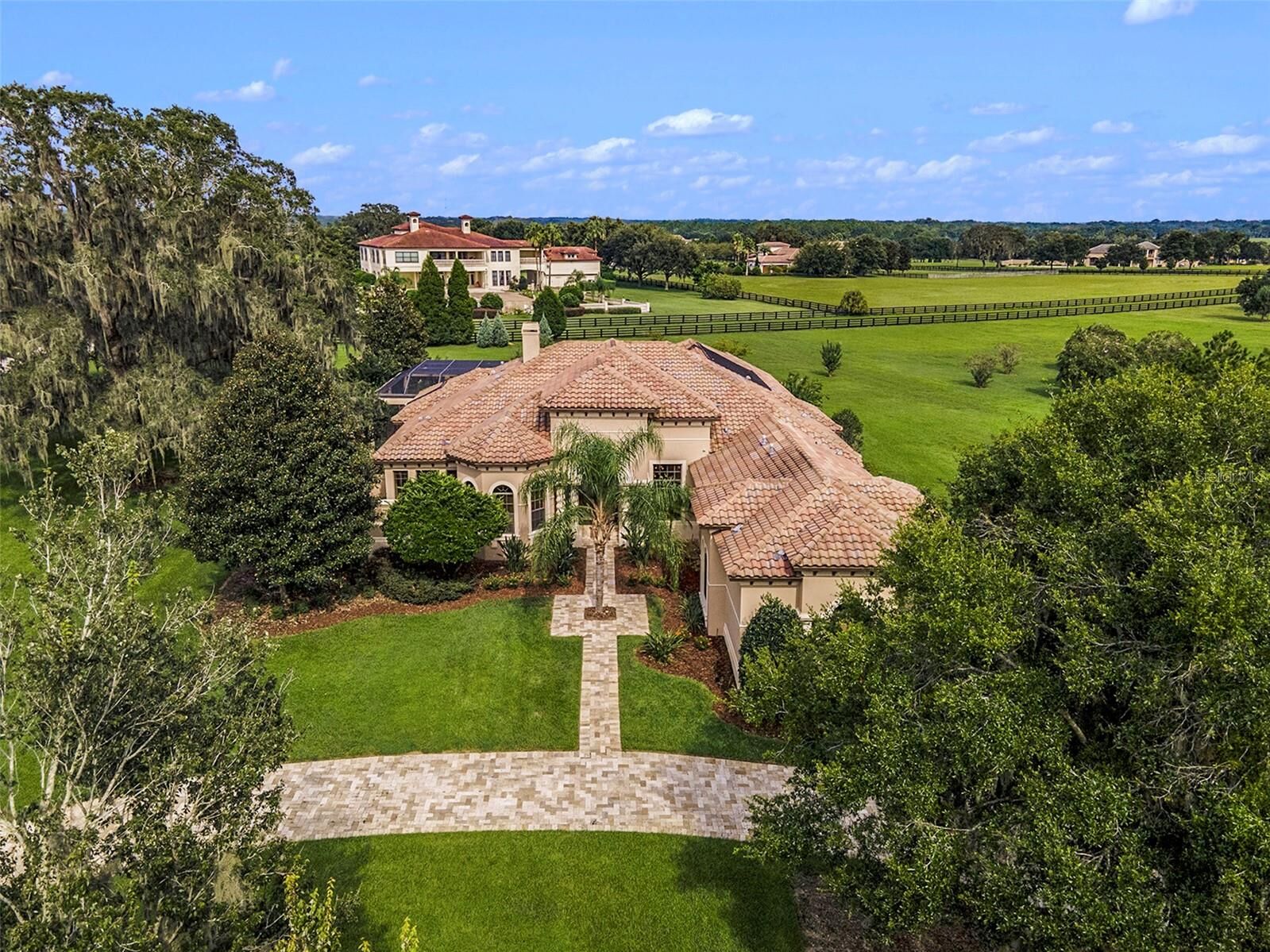 Property Photo:  10617 Low Oak Terrace  FL 33592 