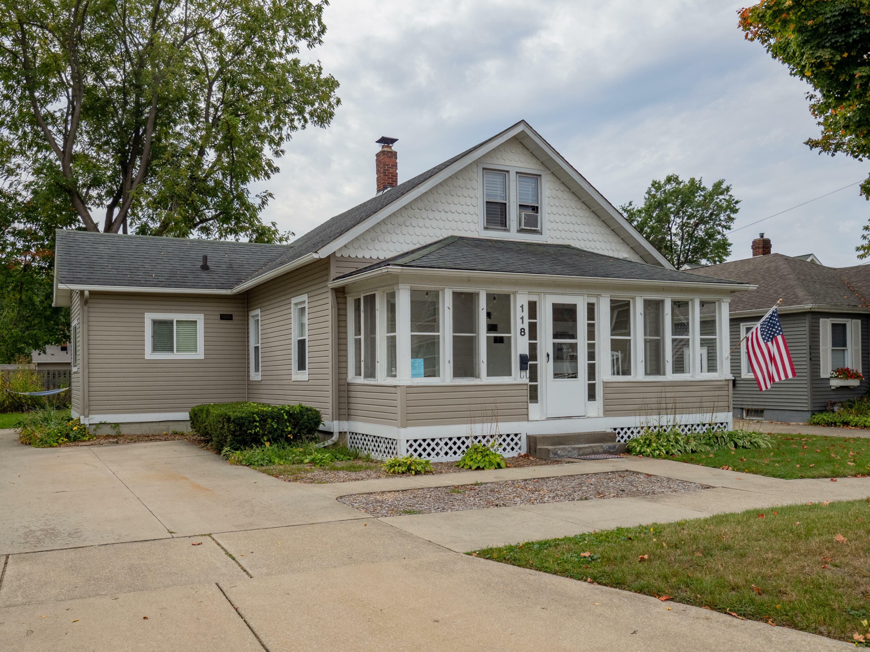 Property Photo:  118 Monroe Street  MI 49090 