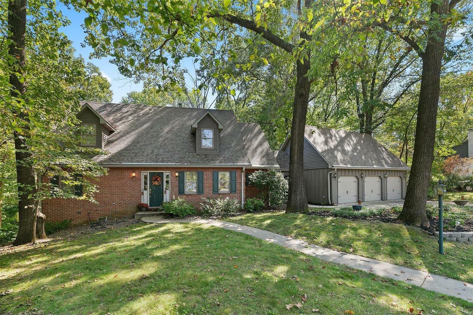 Property Photo:  29 Forest Glen Drive  IL 62223 