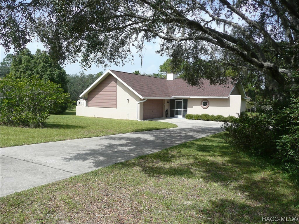 Property Photo:  455 W Olympia Street  FL 34442 