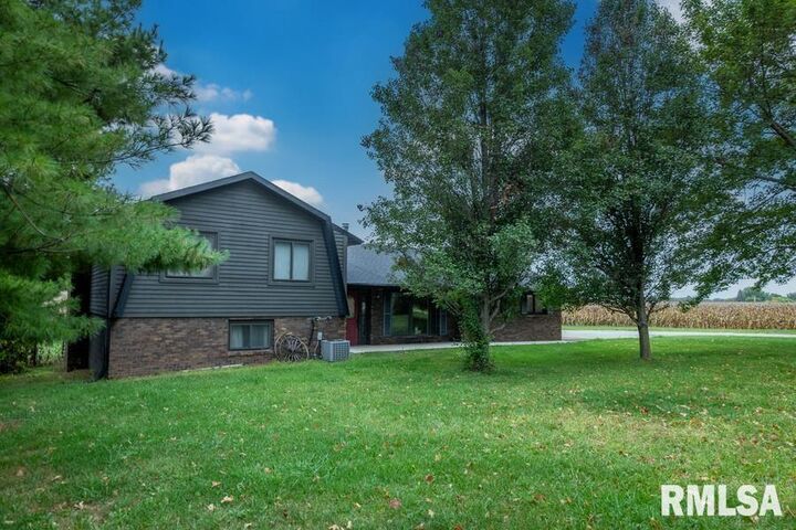 7008 N McIntyre Road  Brimfield IL 61517 photo