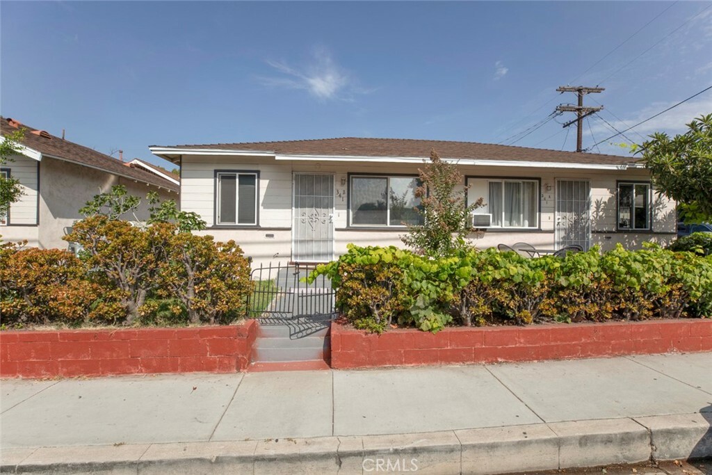 Property Photo:  341 W Chevy Chase Drive  CA 91204 