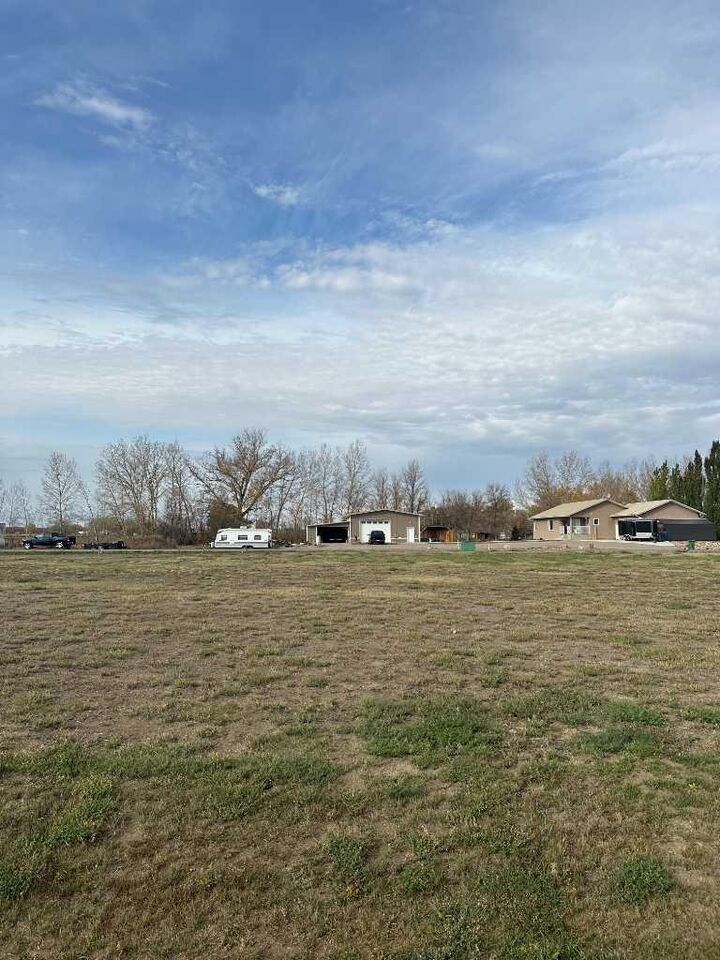 Property Photo: 3025 13 Street AB T1M 0E7