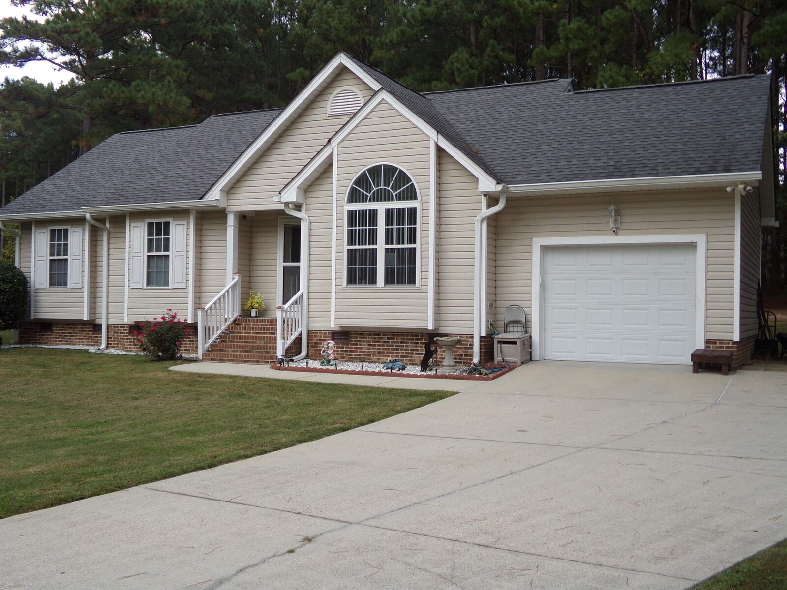 Property Photo: 110 Castlerock Drive NC 27596