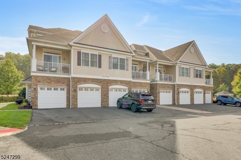 Property Photo:  72 Elston Ct  NJ 07470 