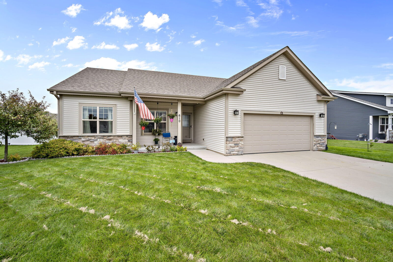Property Photo:  610 Calvin Ln  WI 53406 