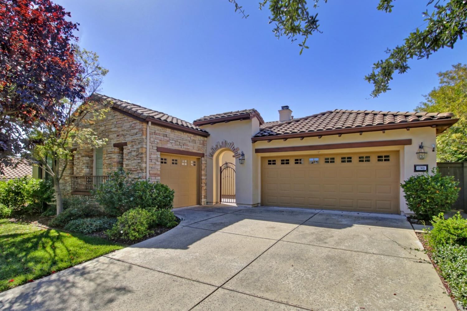 Property Photo: 1743 Terracina Drive CA 95762