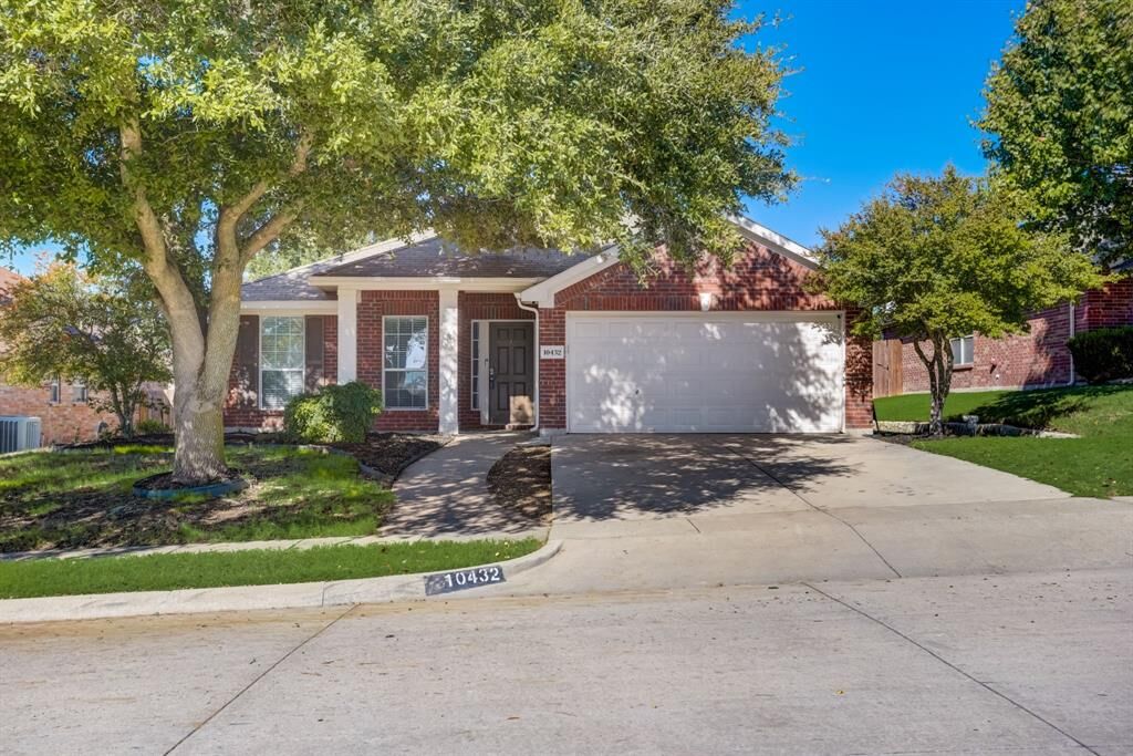 Property Photo:  10432 Trevino Lane  TX 76126 
