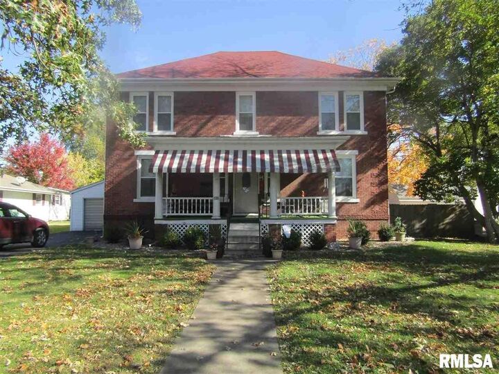 105 S Illinois Street  Lewistown IL 61542 photo