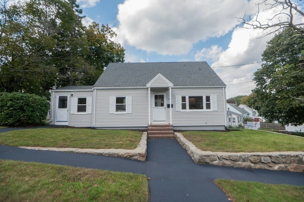 Property Photo:  15 Alden Rd  MA 01960 