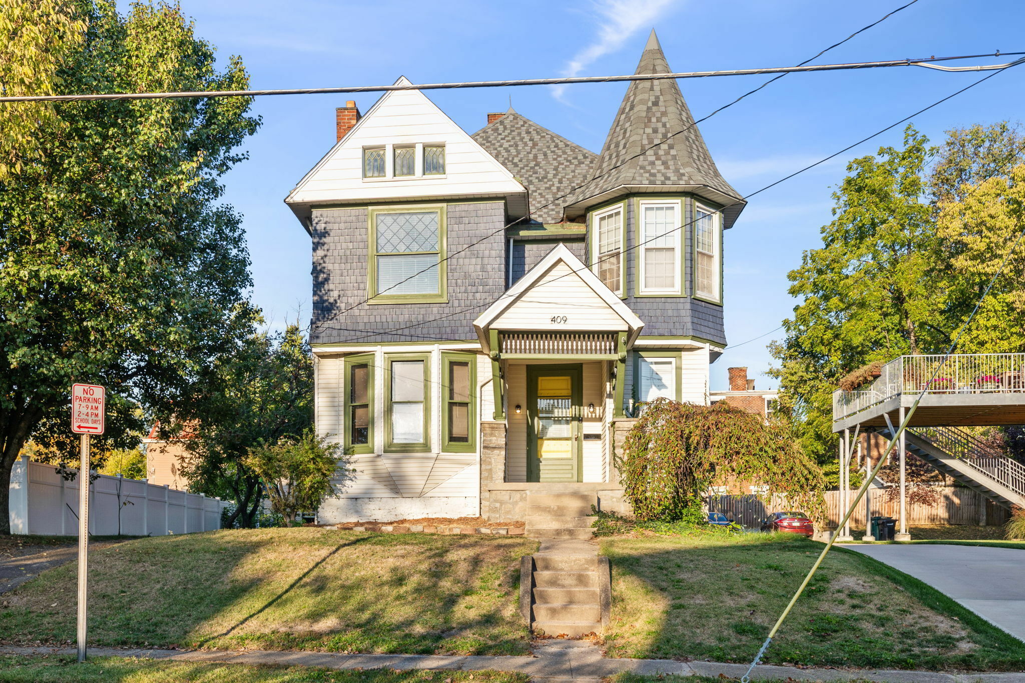 Property Photo: 409 Grand Ave OH 45205