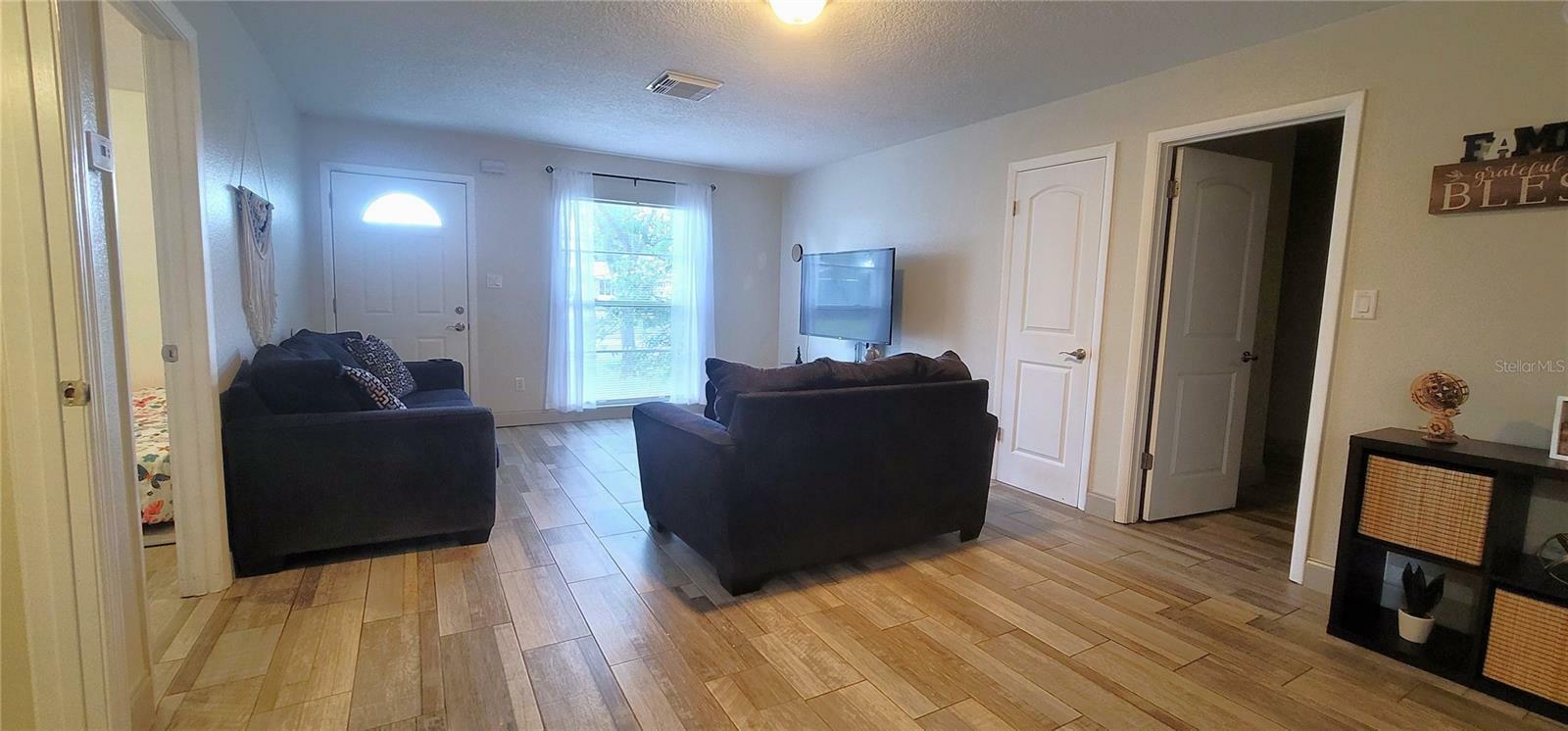 Property Photo:  568 Royal Palm Drive  FL 34743 