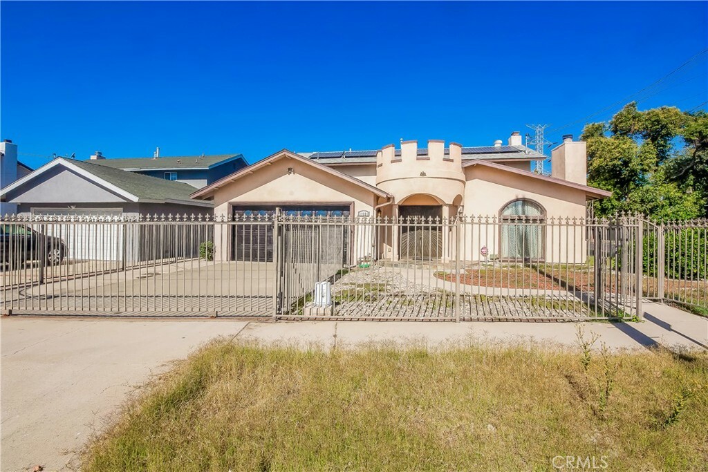 Property Photo:  13221 Tonopah Street  CA 91402 