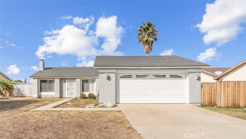 Property Photo:  909 Belinda Lane  CA 92374 