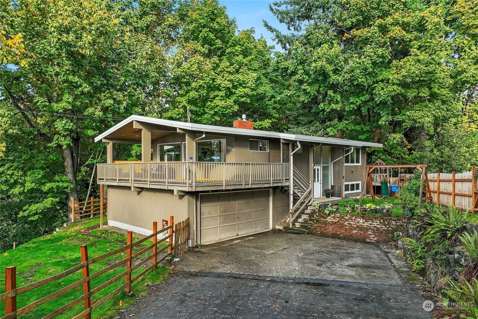 House for sale in Mukilteo 1508 E Horizon Drive, Mukilteo, WA 98275