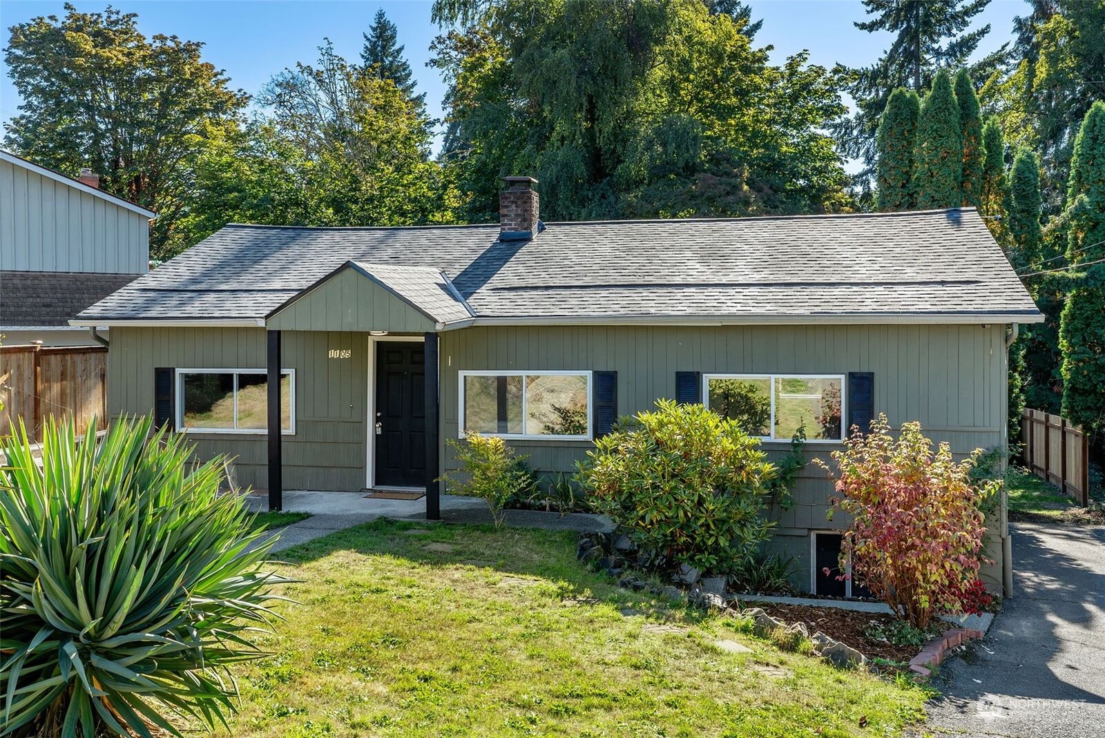 3 bed Bremerton home for sale 1105 Lower Marine Drive, Bremerton, WA 98312