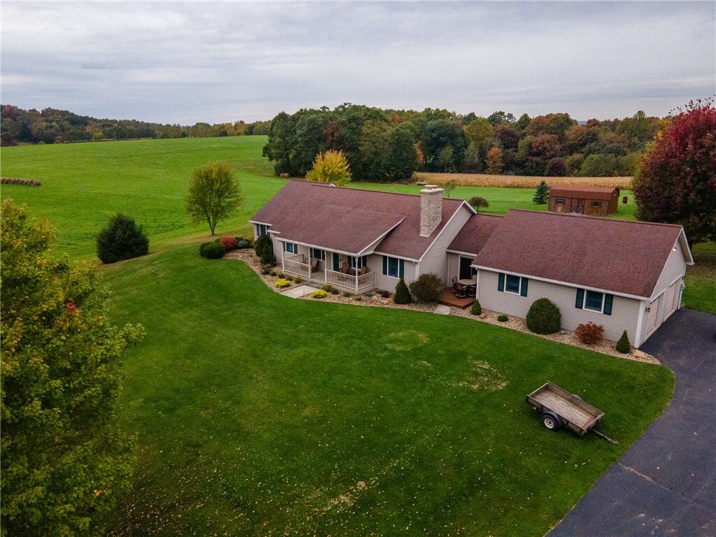Property Photo:  341 Countryview Rd  PA 16057 