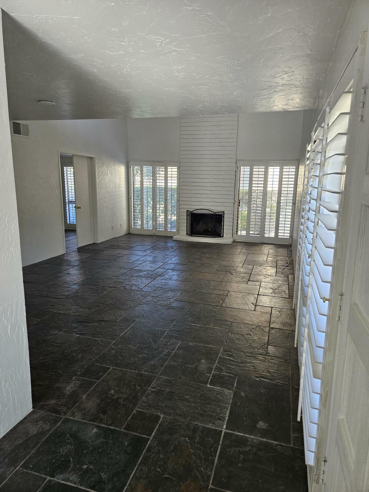 Property Photo:  568 S Sunrise Way  CA 92264 