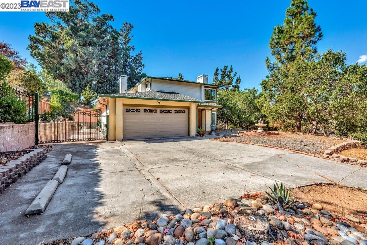 Property Photo: 24079 Machado Ct CA 94541