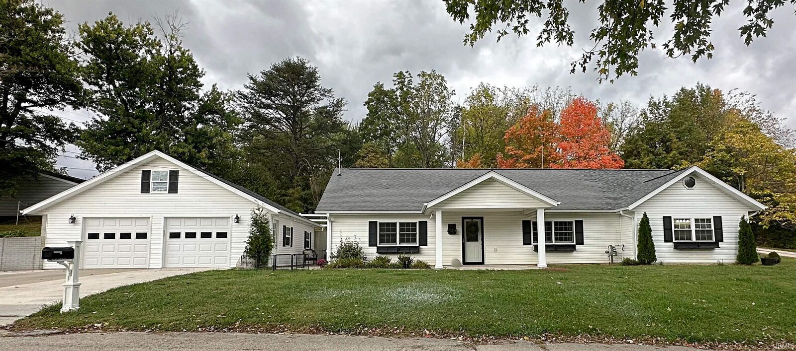 Property Photo: 403 N Oak Street IN 47553