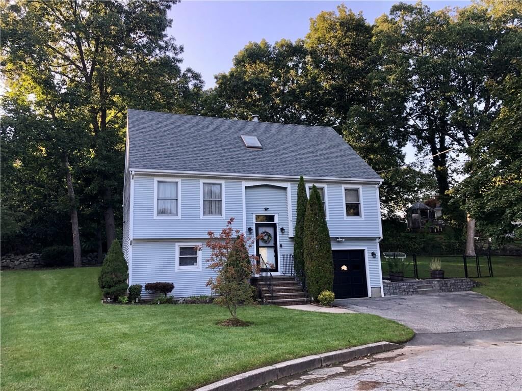 Property Photo:  7 Palou Dr  RI 02904 