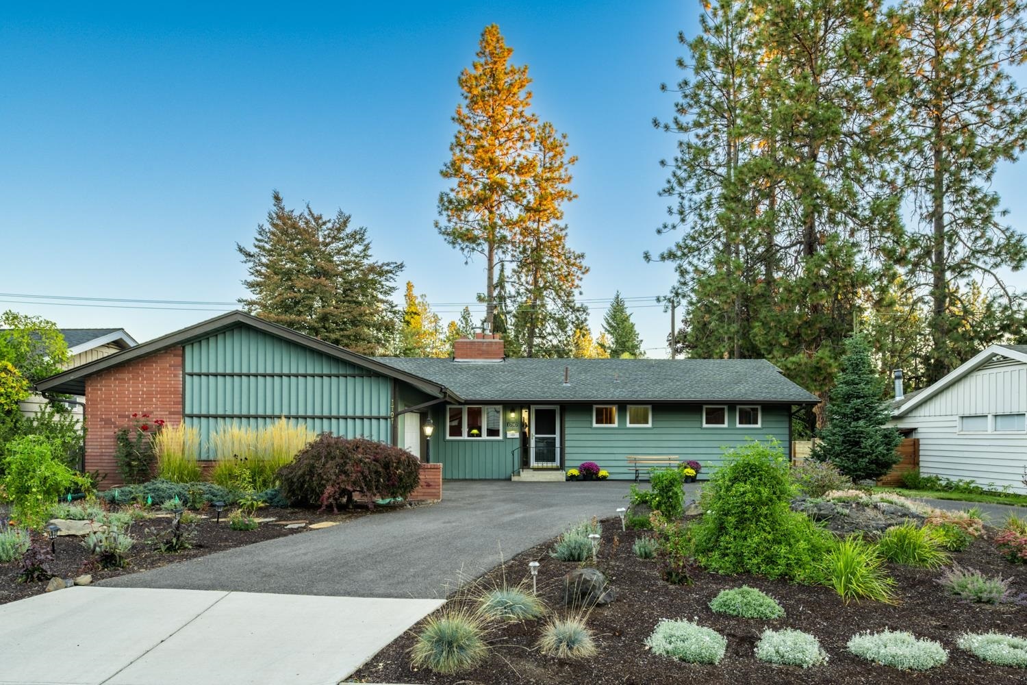 Property Photo:  1707 E 38th Ave  WA 99203 