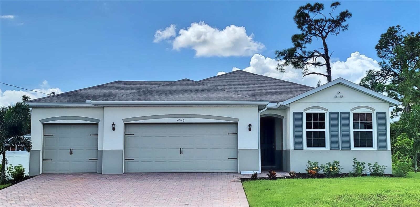 Property Photo:  4096 Kenvil Drive  FL 34288 