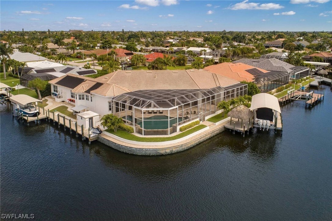 Property Photo:  5366 Cortez Court  FL 33904 