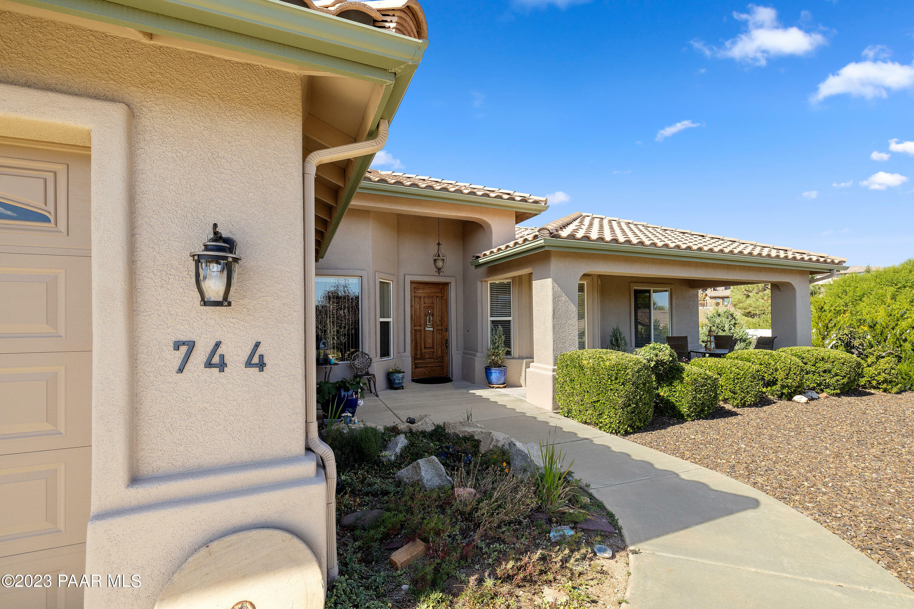 Property Photo:  744 Peppermint Way  AZ 86305 