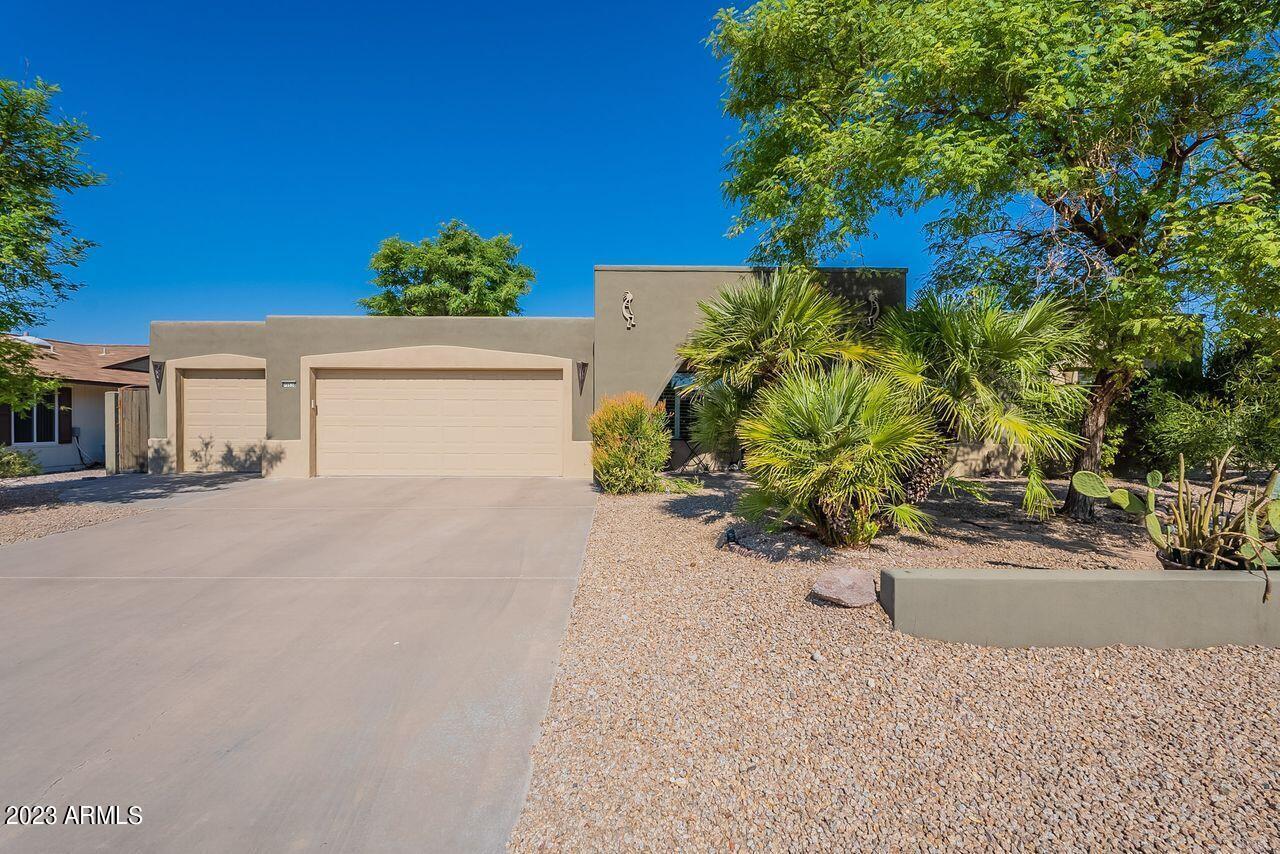 Property Photo:  9538 W Glen Oaks Circle N  AZ 85351 